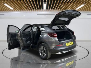 VAUXHALL GRANDLAND X 1.2 Turbo SRi Nav SUV 5dr Petrol Auto Euro 6 (s/s) (130 ps)