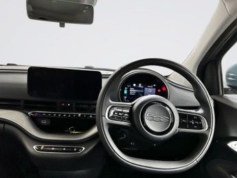 FIAT 500E 42kWh Icon Hatchback 3dr Electric Auto (118 ps)