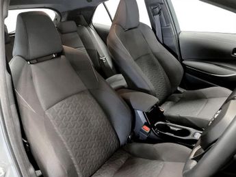 TOYOTA COROLLA 1.8 VVT-h GPF Icon Tech Hatchback 5dr Petrol Hybrid CVT Euro 6 (