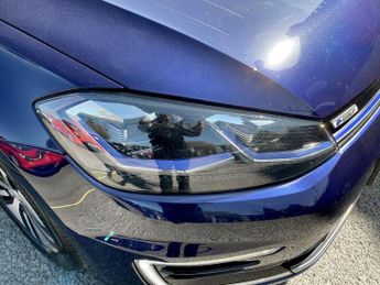 VOLKSWAGEN E-GOLF 35.8kWh e-Golf Hatchback 5dr Electric Auto (136 ps)