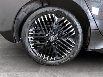NISSAN LEAF 39kWh N-Connecta Hatchback 5dr Electric Auto (150 ps)