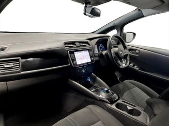 NISSAN LEAF 39kWh N-Connecta Hatchback 5dr Electric Auto (150 ps)