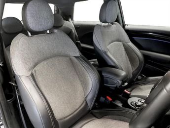 MINI Electric Hatch Cooper SE 32.6kWh Level 2 Hatchback 3dr Electric Auto (184 ps)