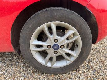 FORD FIESTA 1.0T EcoBoost Zetec Hatchback 3dr Petrol Manual Euro 5 (s/s) (10