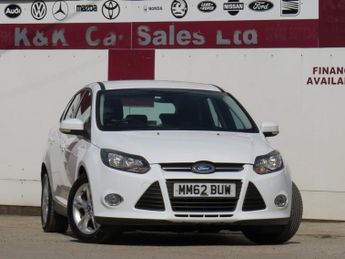 FORD FOCUS 1.6 Zetec Hatchback 5dr Petrol Powershift Euro 5 (125 ps)