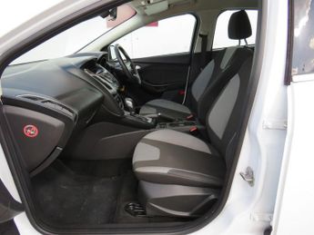 FORD FOCUS 1.6 Zetec Hatchback 5dr Petrol Powershift Euro 5 (125 ps)