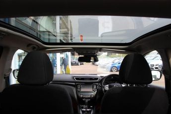 NISSAN QASHQAI 1.6 dCi Acenta Premium SUV 5dr Diesel XTRON 2WD Euro 6 (s/s) (13