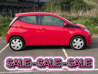 Toyota AYGO 1.0 VVT-i x-play Hatchback 5dr Petrol Manual Euro 5 Euro 5 (68 p