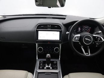 JAGUAR XE 2.0 D180 R-Dynamic SE Saloon 4dr Diesel Auto Euro 6 (s/s) (180 p