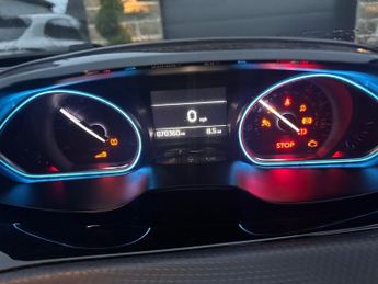 PEUGEOT 2008 1.2 PureTech Allure SUV 5dr Petrol Manual Euro 6 (82 ps)