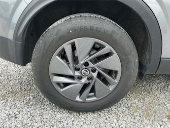 NISSAN QASHQAI 1.3 DIG-T MHEV Acenta Premium SUV 5dr Petrol Hybrid XTRON Euro 6