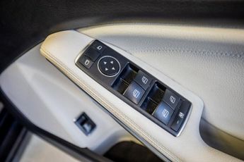MERCEDES-BENZ GLA 1.6 GLA200 SE (Executive) SUV 5dr Petrol 7G-DCT Euro 6 (s/s) (15