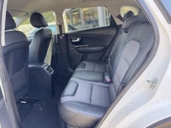KIA NIRO 1.6h GDi 2 SUV 5dr Petrol Hybrid DCT Euro 6 (s/s) (139 bhp)