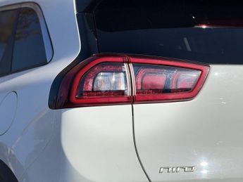 KIA NIRO 1.6h GDi 2 SUV 5dr Petrol Hybrid DCT Euro 6 (s/s) (139 bhp)