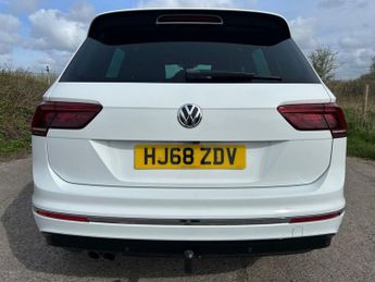 VOLKSWAGEN TIGUAN 2.0 TDI R-Line SUV 5dr Diesel DSG 4Motion Euro 6 (s/s) (150 ps)