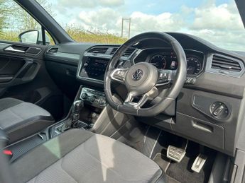 VOLKSWAGEN TIGUAN 2.0 TDI R-Line SUV 5dr Diesel DSG 4Motion Euro 6 (s/s) (150 ps)
