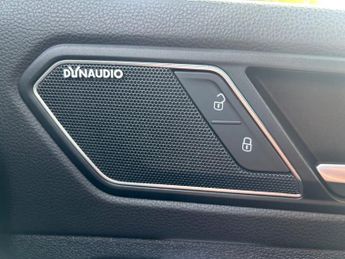 VOLKSWAGEN TIGUAN 2.0 TDI R-Line SUV 5dr Diesel DSG 4Motion Euro 6 (s/s) (150 ps)