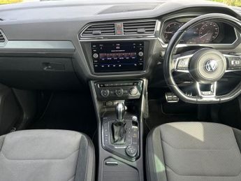 VOLKSWAGEN TIGUAN 2.0 TDI R-Line SUV 5dr Diesel DSG 4Motion Euro 6 (s/s) (150 ps)