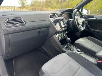 VOLKSWAGEN TIGUAN 2.0 TDI R-Line SUV 5dr Diesel DSG 4Motion Euro 6 (s/s) (150 ps)