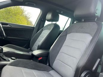 VOLKSWAGEN TIGUAN 2.0 TDI R-Line SUV 5dr Diesel DSG 4Motion Euro 6 (s/s) (150 ps)