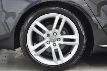 AUDI A4 AVANT 3.0 TDI V6 S line Estate 5dr Diesel S Tronic quattro Euro 5 (s/s