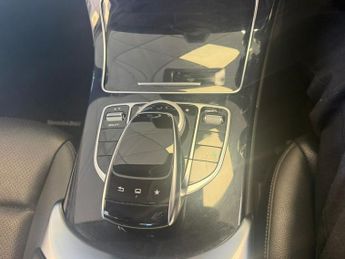 MERCEDES-BENZ C-CLASS 2.0 C200 SE Saloon 4dr Petrol 7G-Tronic+ Euro 6 (s/s) (184 ps)