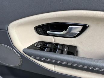 LAND ROVER RANGE ROVER EVOQUE 2.0 TD4 SE Tech SUV 5dr Diesel Auto 4WD Euro 6 (s/s) (180 ps)