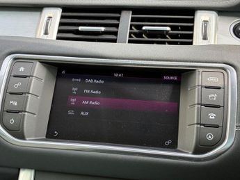 LAND ROVER RANGE ROVER EVOQUE 2.0 TD4 SE Tech SUV 5dr Diesel Auto 4WD Euro 6 (s/s) (180 ps)