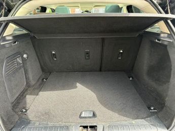 LAND ROVER RANGE ROVER EVOQUE 2.0 TD4 SE Tech SUV 5dr Diesel Auto 4WD Euro 6 (s/s) (180 ps)