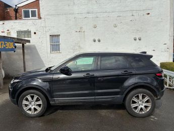 LAND ROVER RANGE ROVER EVOQUE 2.0 TD4 SE Tech SUV 5dr Diesel Auto 4WD Euro 6 (s/s) (180 ps)