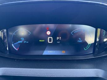 PEUGEOT e-Rifter 52kWh Allure Long MPV 5dr Electric Auto (7.4kW Charger) (136 ps)
