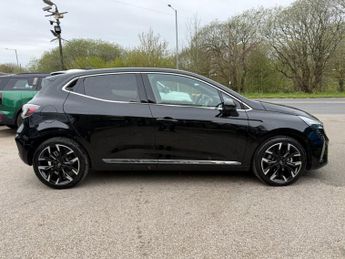 RENAULT CLIO 1.6 E-TECH techno Hatchback 5dr Petrol Hybrid Auto Euro 6 (s/s) 