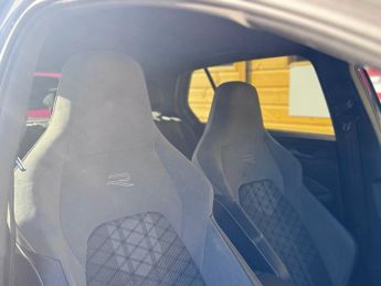 VOLKSWAGEN GOLF 1.5 eTSI MHEV R-Line Hatchback 5dr Petrol Hybrid DSG Euro 6 (s/s