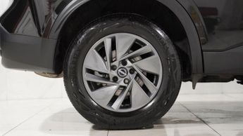 NISSAN QASHQAI 1.3 DIG-T MHEV Acenta Premium SUV 5dr Petrol Hybrid XTRON Euro 6