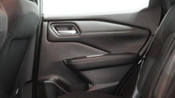 NISSAN QASHQAI 1.3 DIG-T MHEV Acenta Premium SUV 5dr Petrol Hybrid XTRON Euro 6