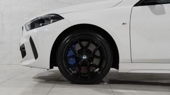 BMW 1 SERIES 1.5 118i M Sport Hatchback 5dr Petrol DCT Euro 6 (s/s) (140 ps)