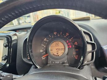 TOYOTA AYGO AUTOMATIC 1.0 VVT-i x-pression x-wave 5dr Petrol x-shift Euro 5 