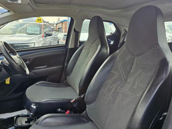 TOYOTA AYGO AUTOMATIC 1.0 VVT-i x-pression x-wave 5dr Petrol x-shift Euro 5 