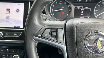 VAUXHALL MOKKA X 1.4i Turbo Design Nav SUV 5dr Petrol Auto Euro 6 (140 ps)