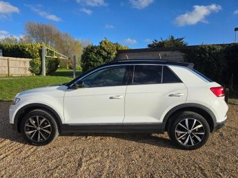 VOLKSWAGEN T-ROC 1.5 TSI GPF EVO Design SUV 5dr Petrol DSG Euro 6 (s/s) (150 ps)
