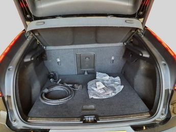 VOLVO C40 Recharge 69kWh Core SUV 5dr Electric Auto (231 ps)