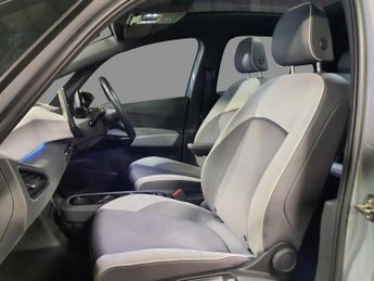 VOLKSWAGEN ID.3 Pro Performance 58kWh Family Hatchback 5dr Electric Auto (204 ps