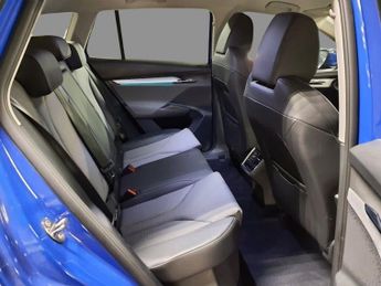 SKODA 105 iV 62kWh 60 SUV 5dr Electric Auto (179 ps)