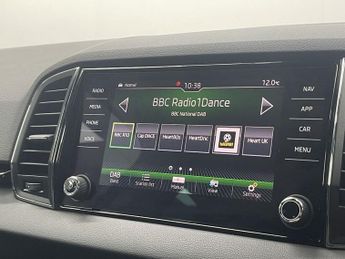 SKODA KAROQ 2.0 TSI SportLine SUV 5dr Petrol DSG 4WD Euro 6 (s/s) (190 ps)