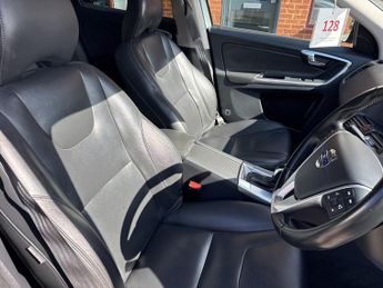 VOLVO XC60 2.4 D5 SE Lux Nav SUV 5dr Diesel Auto AWD Euro 6 (s/s) (220 ps)