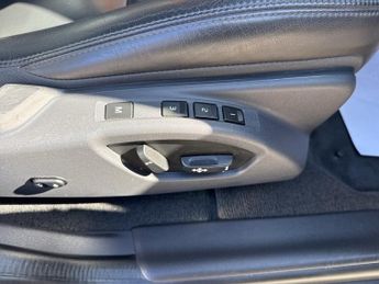 VOLVO XC60 2.4 D5 SE Lux Nav SUV 5dr Diesel Auto AWD Euro 6 (s/s) (220 ps)