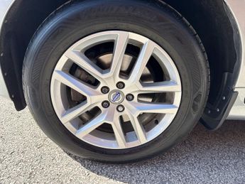 VOLVO XC60 2.4 D5 SE Lux Nav SUV 5dr Diesel Auto AWD Euro 6 (s/s) (220 ps)