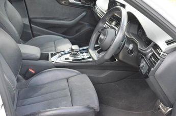 AUDI A4 AVANT 2.0 TFSI 35 Black Edition Estate 5dr Petrol S Tronic Euro 6 (s/s