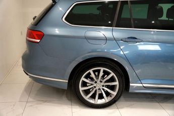 VOLKSWAGEN PASSAT 2.0 TDI R-Line Estate 5dr Diesel DSG Euro 6 (s/s) (150 ps)