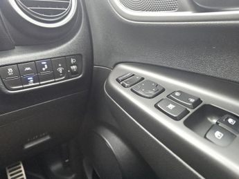 HYUNDAI KONA 64kWh Premium SUV 5dr Electric Auto (7kW Charger) (204 ps)